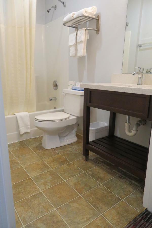 Luxbury Inn & Suites Maryville Zewnętrze zdjęcie